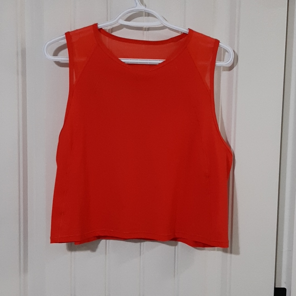 NWOT Lululemon Cropped Sculpt Tank